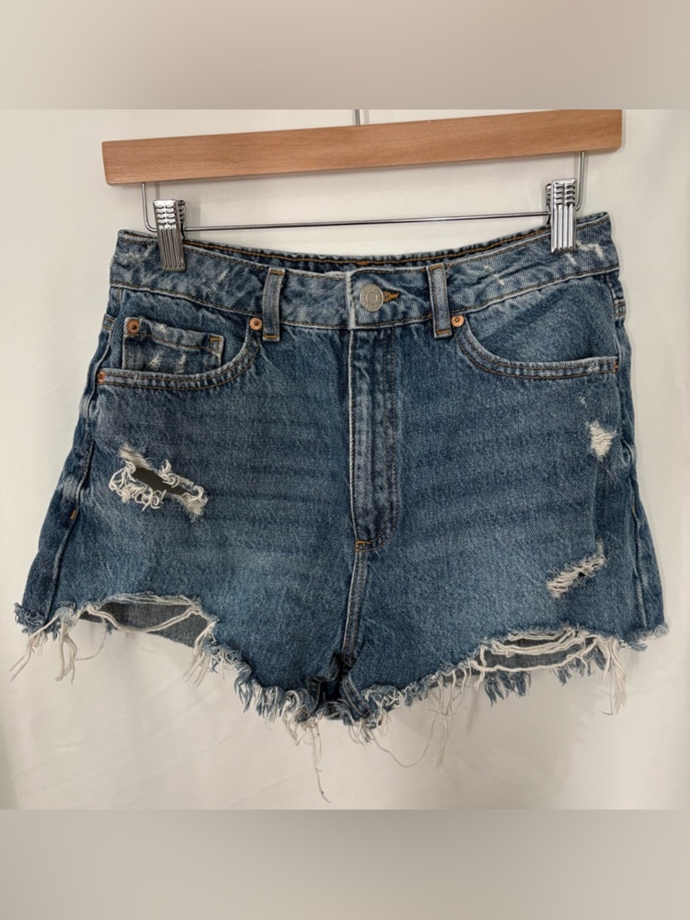 Garage Denim Distressed Women’s Size 27 High Rise Hem Blue Jean Shorts